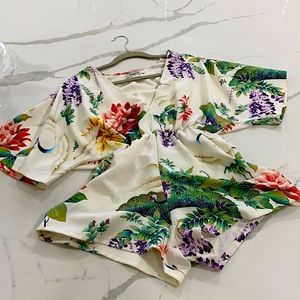 Romper purchased from Lulu’s perfect for sushi date night. Size XS worn once